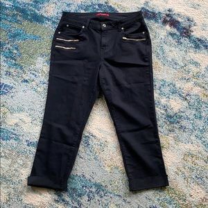 Never worn Jennifer Lopez Black Capris